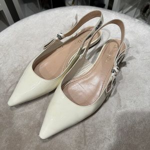 Christian Dior/ J’adior Black and White Ribbon Patent Leather Slingback IVORY